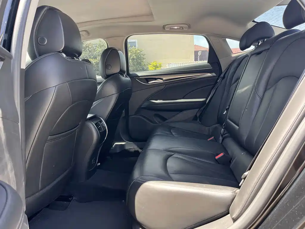 Buick LaCrosse — миниатюра 7