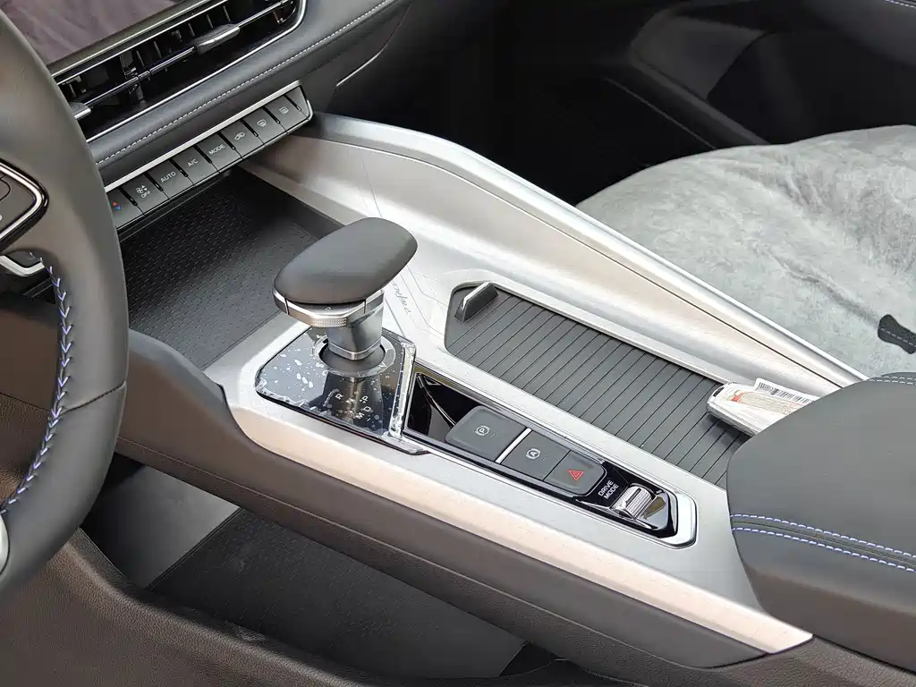 Geely Xingrui — миниатюра 16