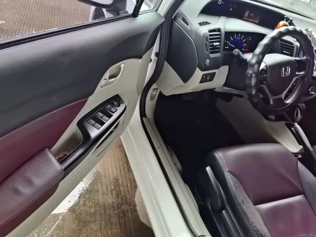 Honda Civic — миниатюра 16