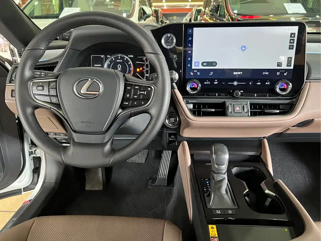 Lexus ES — миниатюра 14