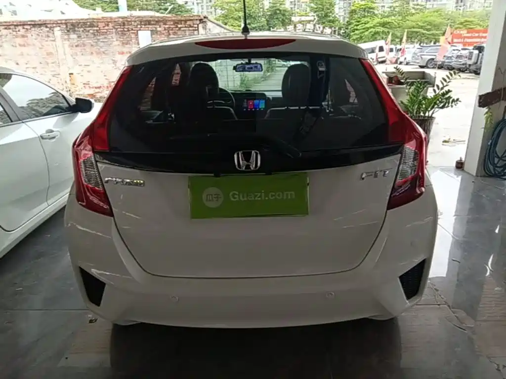 Honda Fit — миниатюра 6
