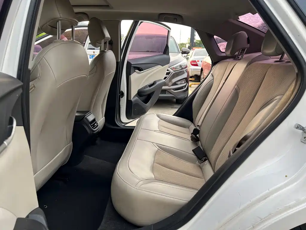 Buick Excelle — миниатюра 5