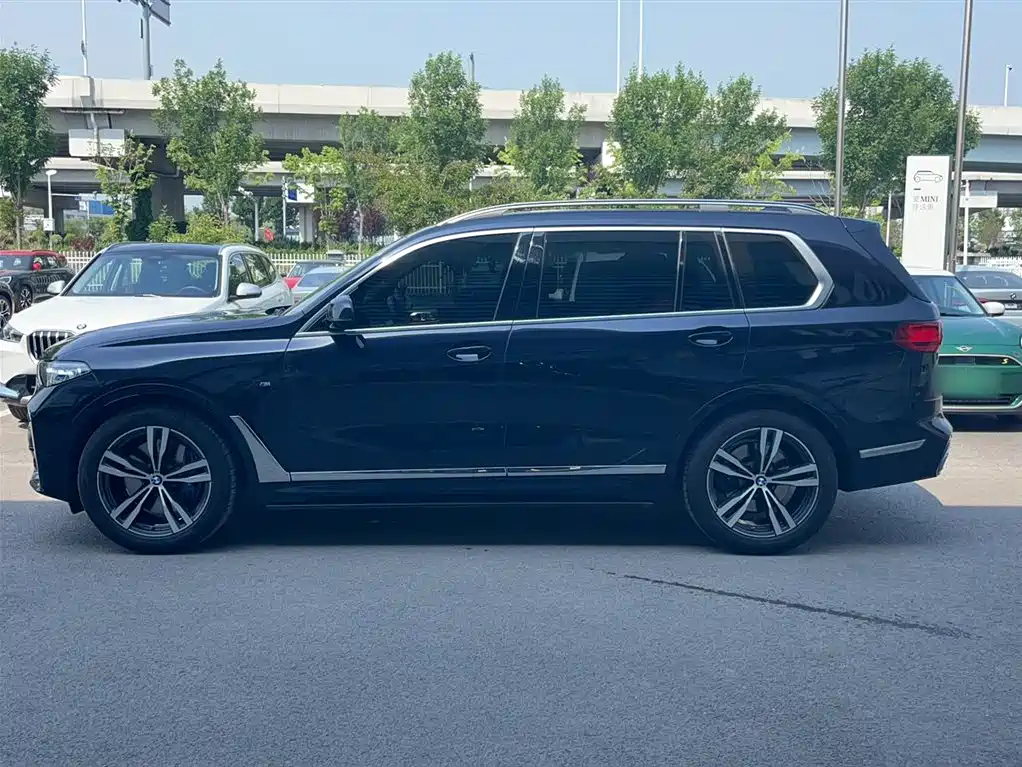 BMW X7 2022 xDrive40i Premium M Sport