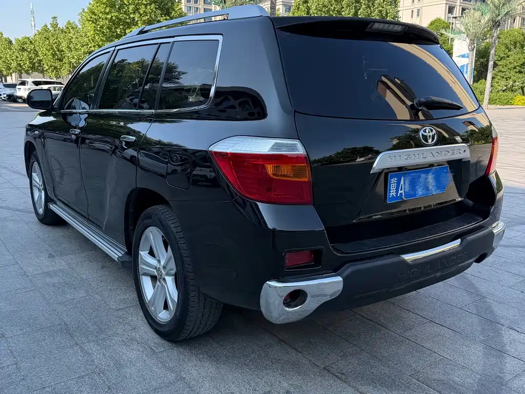 Toyota Highlander 2009 2.7L 7 мест