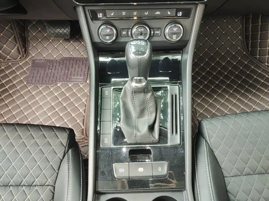 Skoda Superb — миниатюра 14
