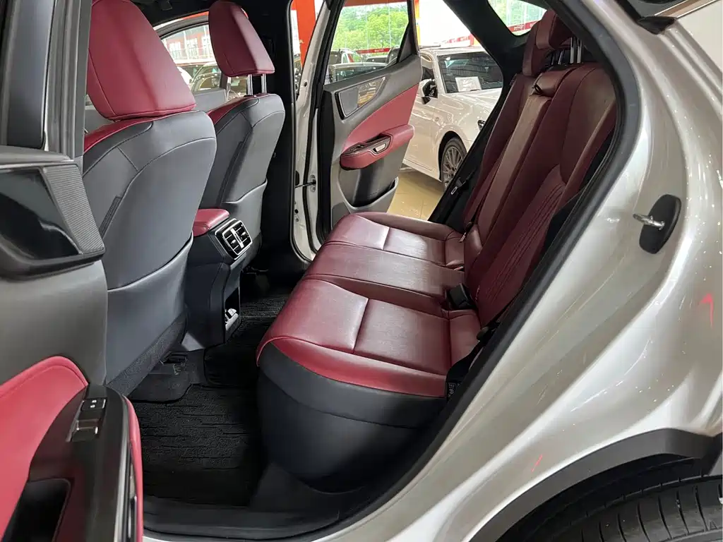 Lexus NX — миниатюра 9