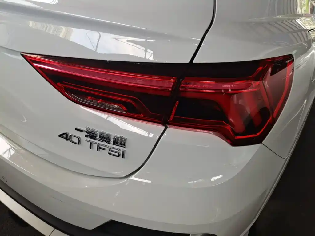 Audi Q3 Sportback — миниатюра 8