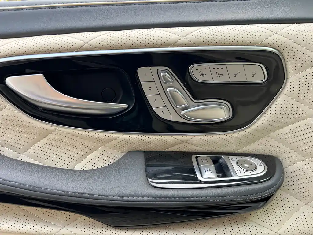 Mercedes-Benz V-Class — миниатюра 23