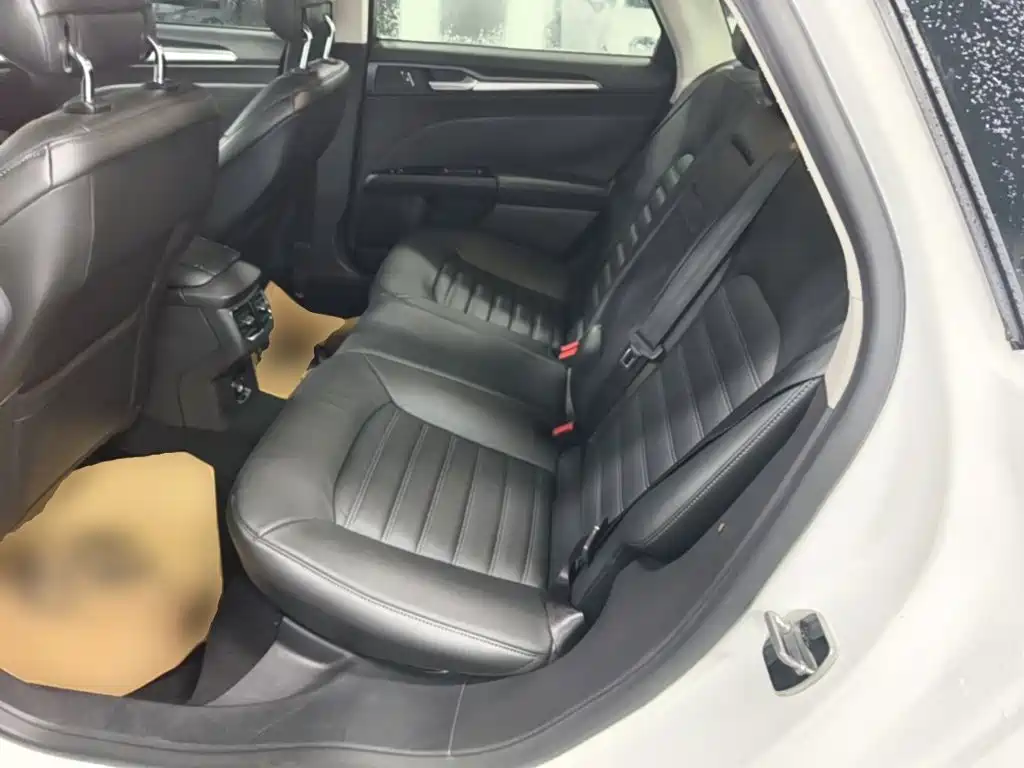 Ford Mondeo — миниатюра 17