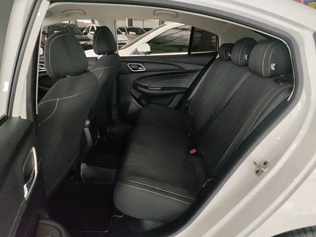 Roewe i5 — миниатюра 17