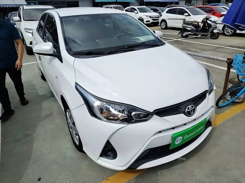 Toyota Yaris L — миниатюра 4