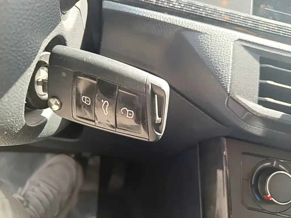Volkswagen Lavida — миниатюра 9