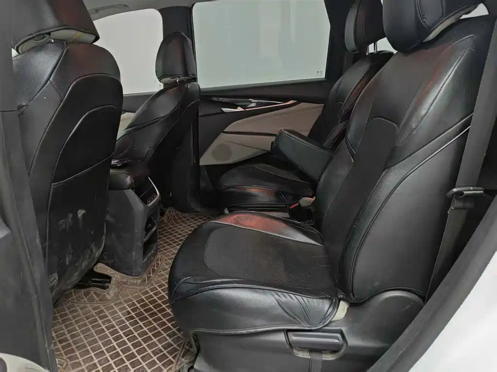 SAIC MAXUS CHASE G50