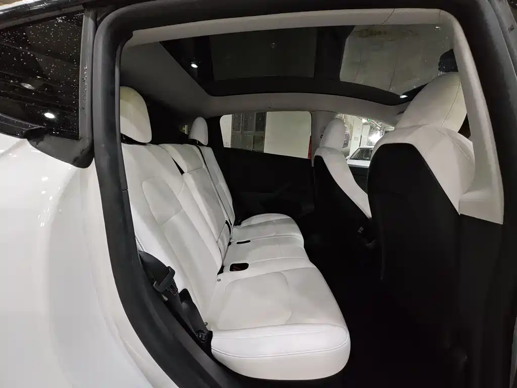 Tesla Model Y — фотографии объявления, Фото 13