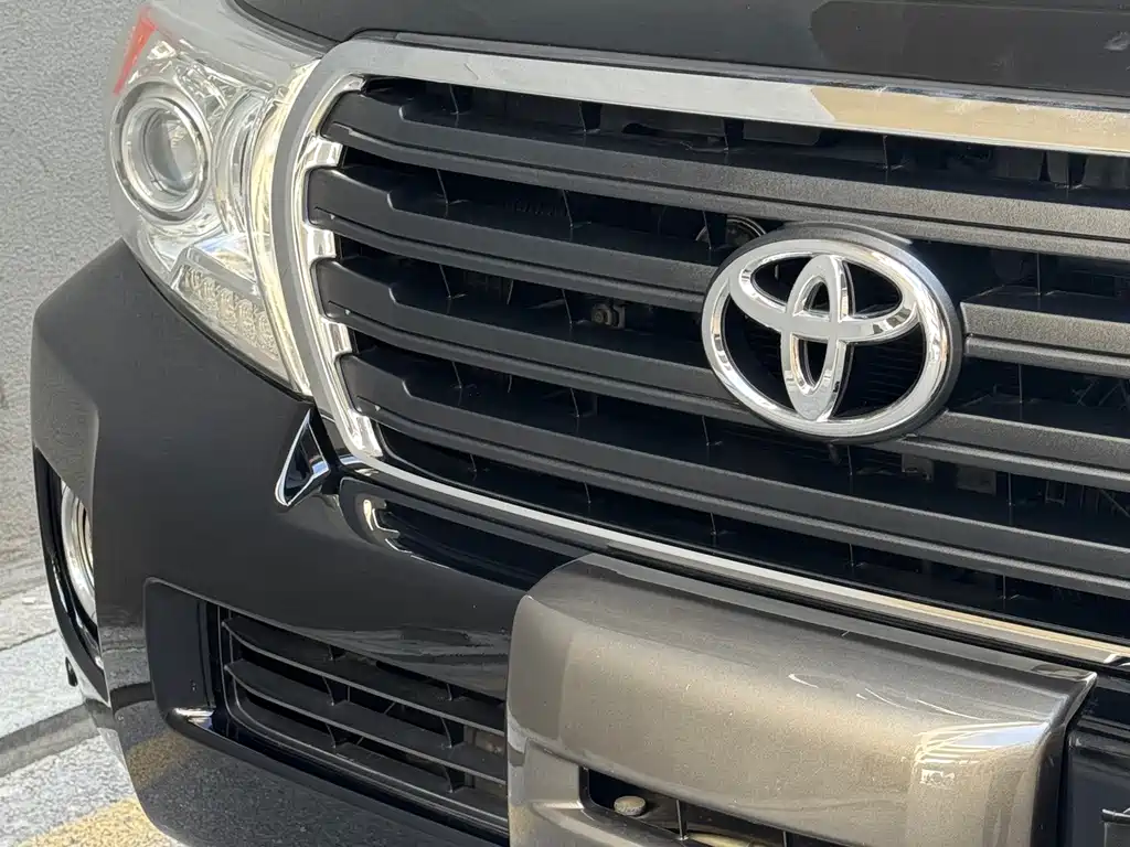 Toyota Land Cruiser — миниатюра 9