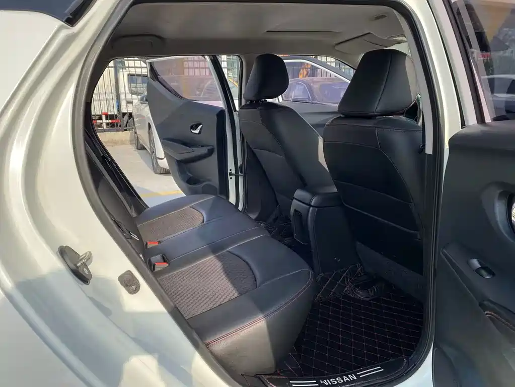 Nissan Bluebird — миниатюра 12