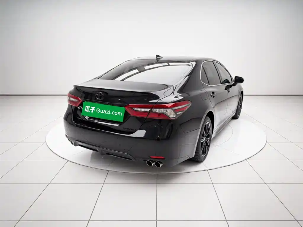 Toyota Camry — миниатюра 6