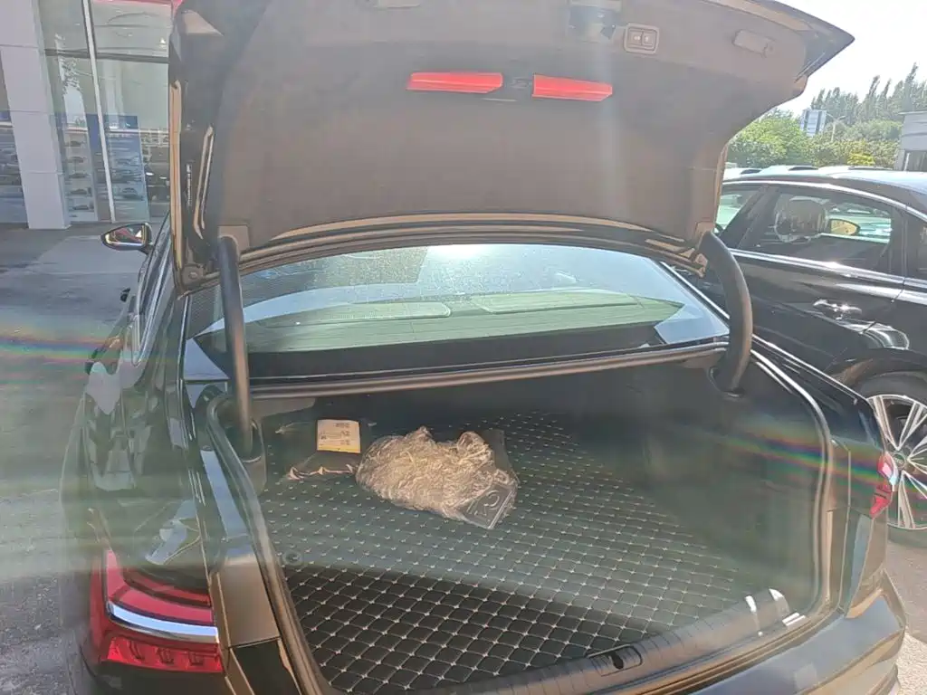Audi A6L — миниатюра 19