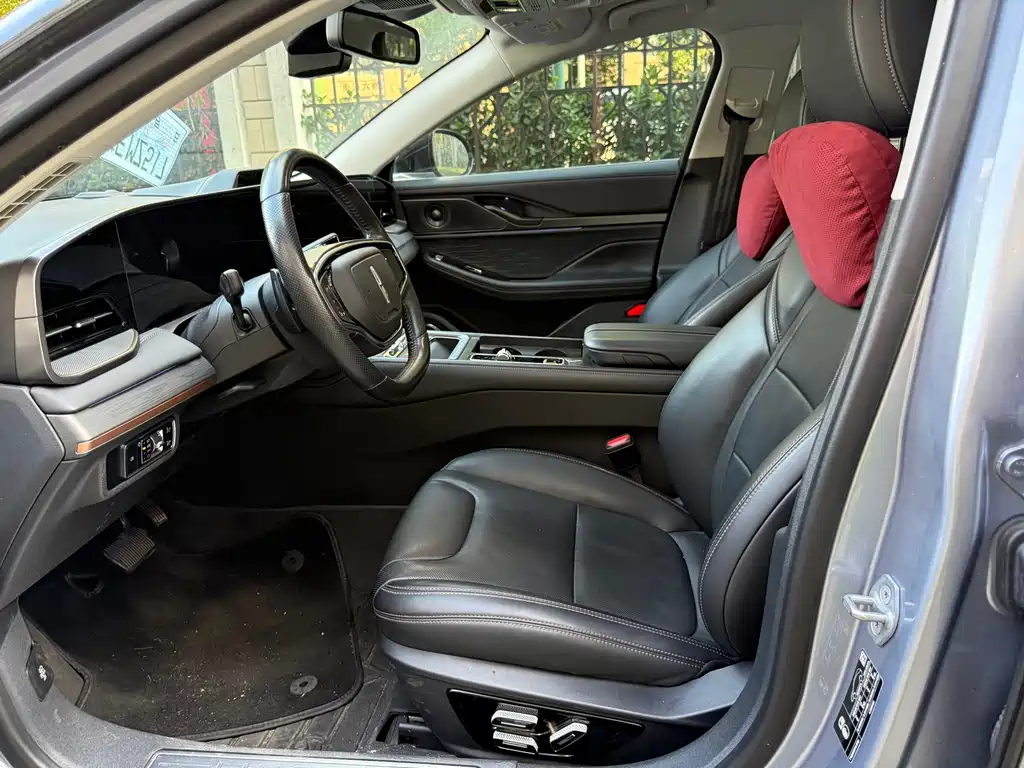 Lincoln Z 2022 i
