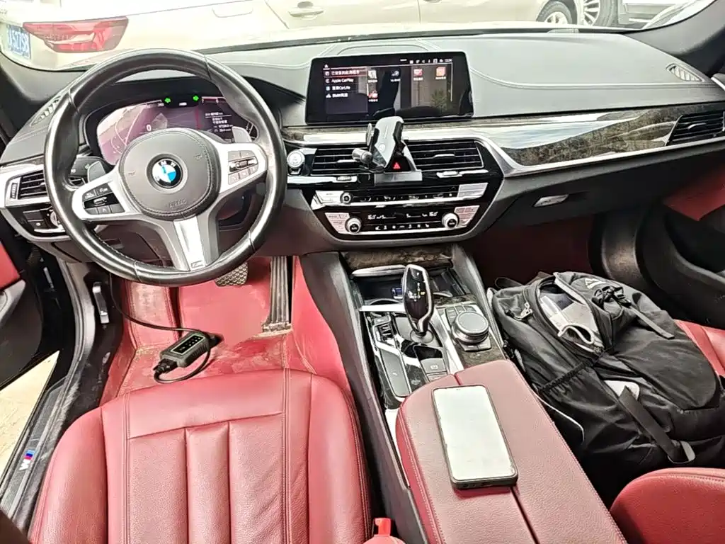 BMW 5 Series — миниатюра 10
