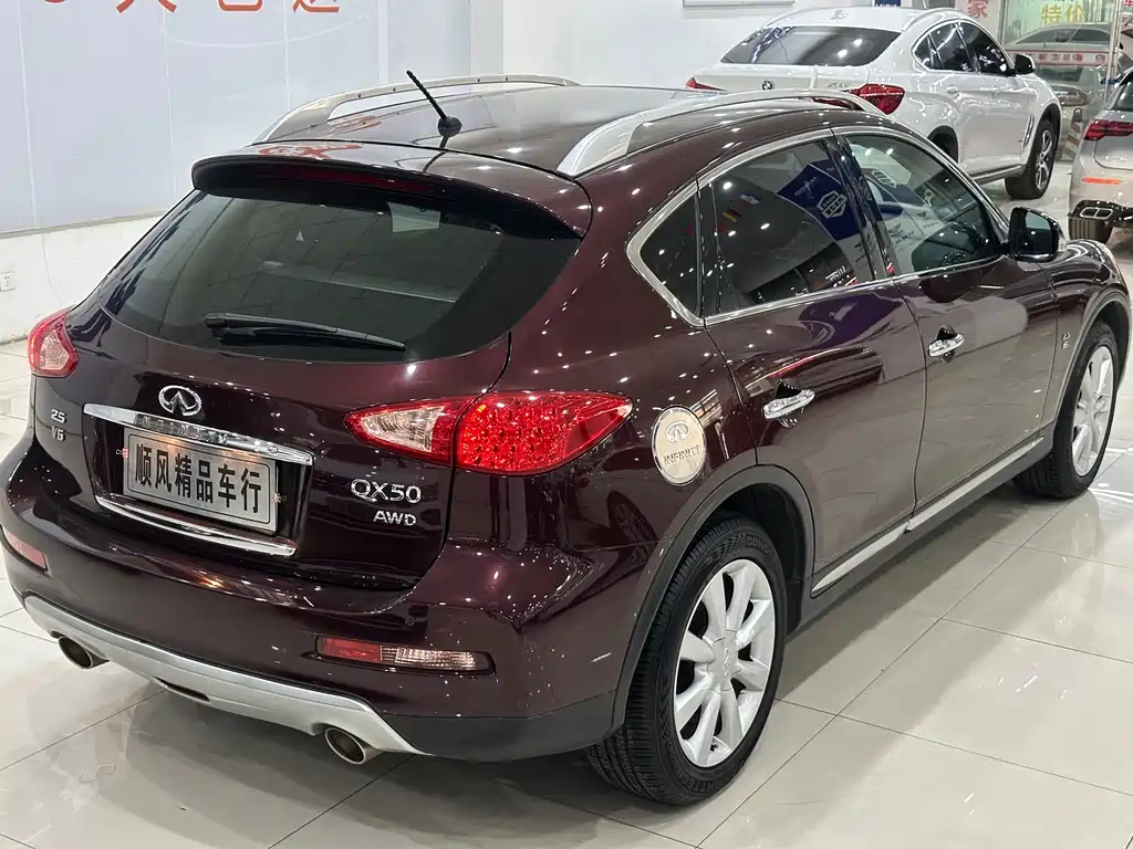 INFINITI  QX50
