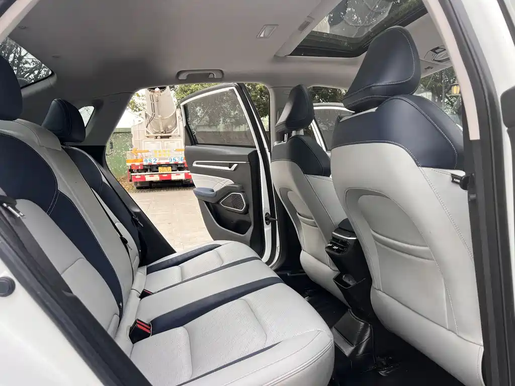 GEELY AUTOMOBILE EMGRAND