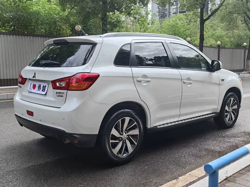 Mitsubishi ASX — миниатюра 5