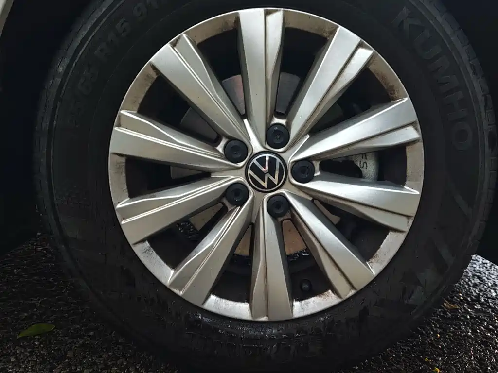 Volkswagen Lavida — миниатюра 9
