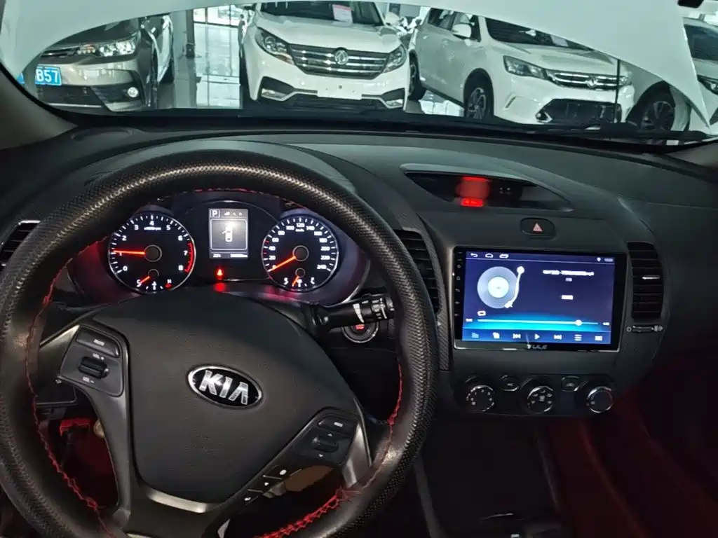 Kia K3 — миниатюра 10