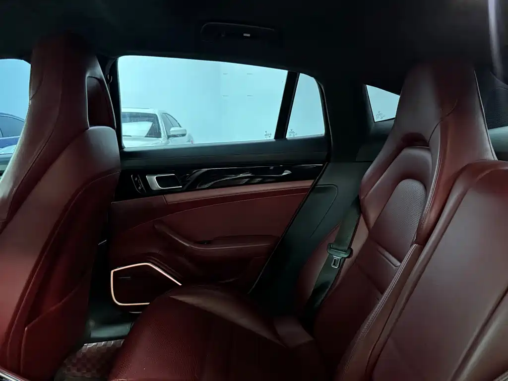 Porsche Panamera — миниатюра 10