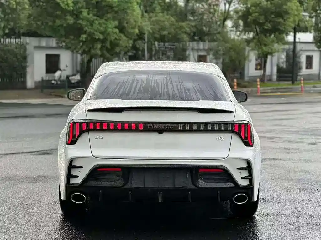Lynk & Co 03 — миниатюра 8