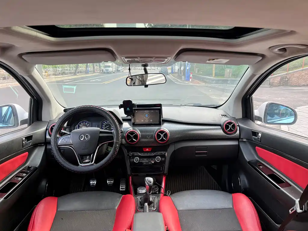 BAIC Senova X25 — миниатюра 12