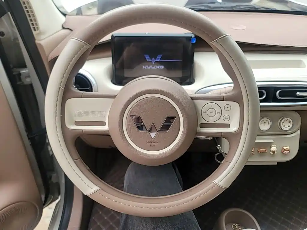 Wuling MINIEV — миниатюра 11