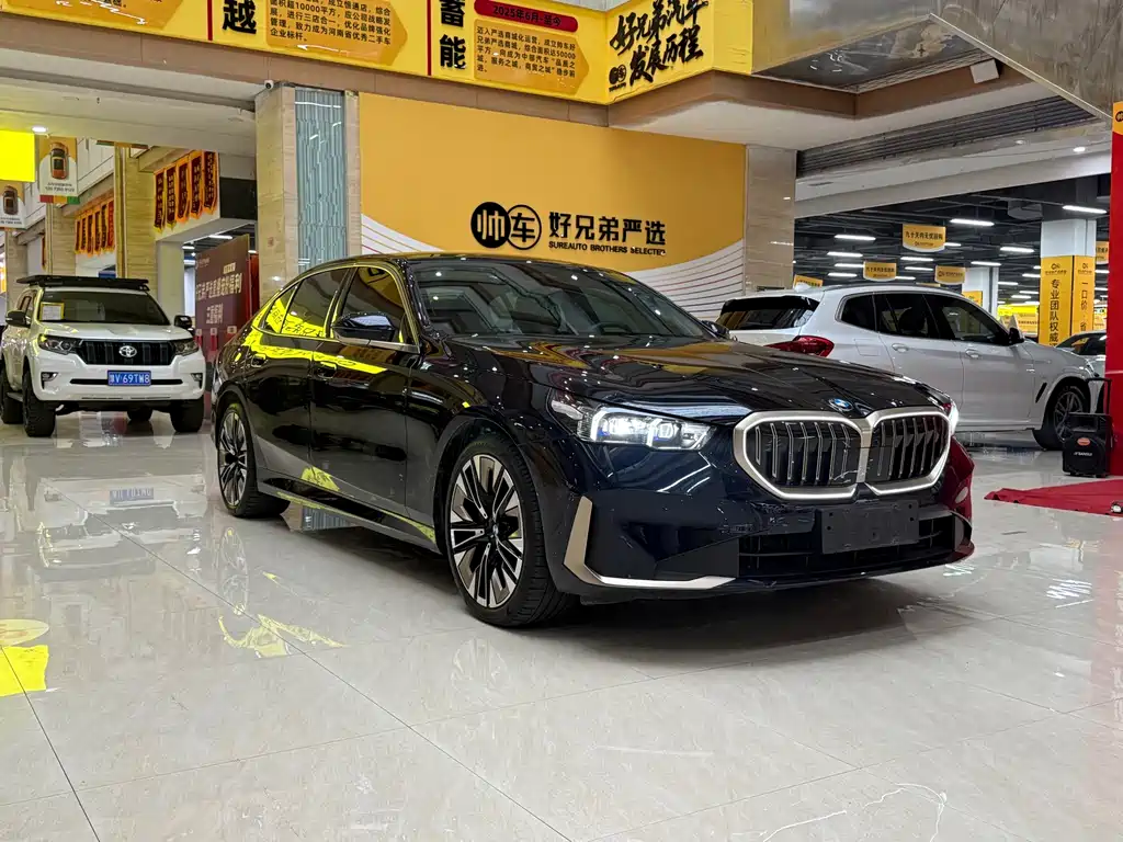 BMW 5 Series — миниатюра 3