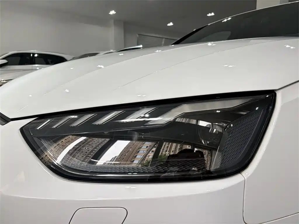 Audi A4L — миниатюра 12