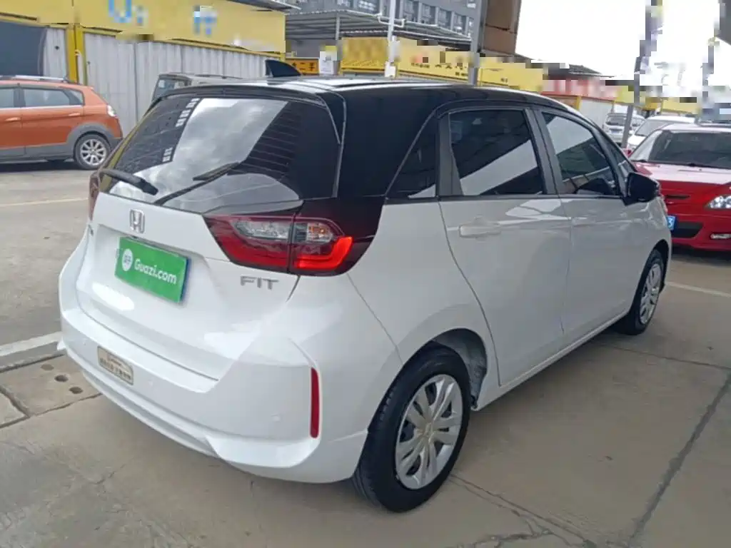 Honda Fit — миниатюра 7