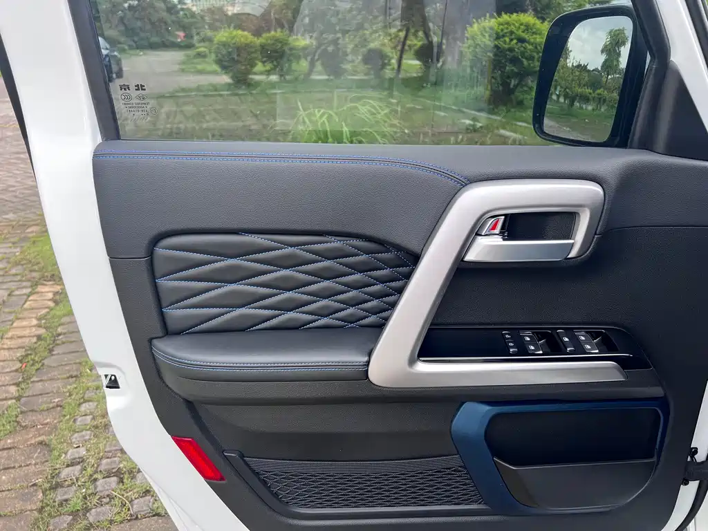 BAIC BJ40 2024 2.0T