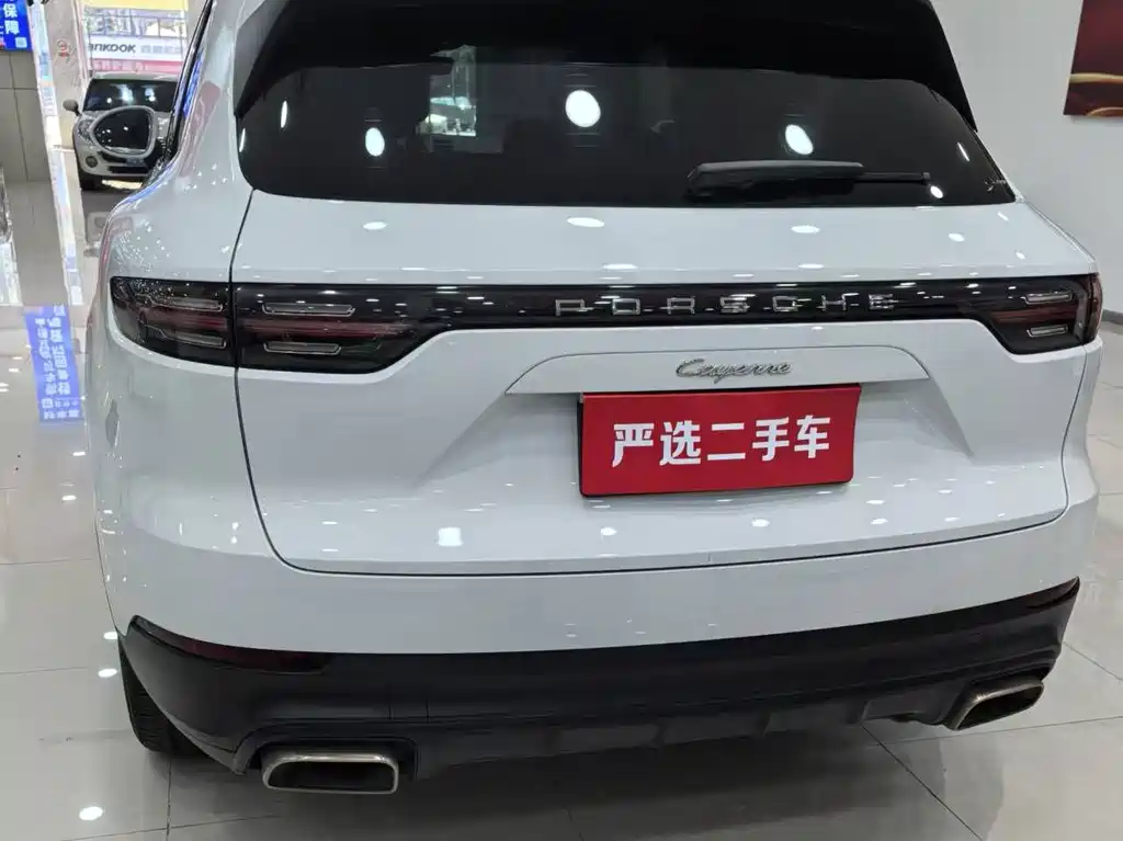 Porsche Cayenne — миниатюра 4