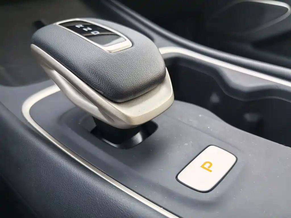 Changan Eado — миниатюра 10
