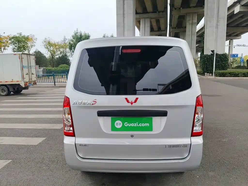 Wuling Rongguang S — миниатюра 6