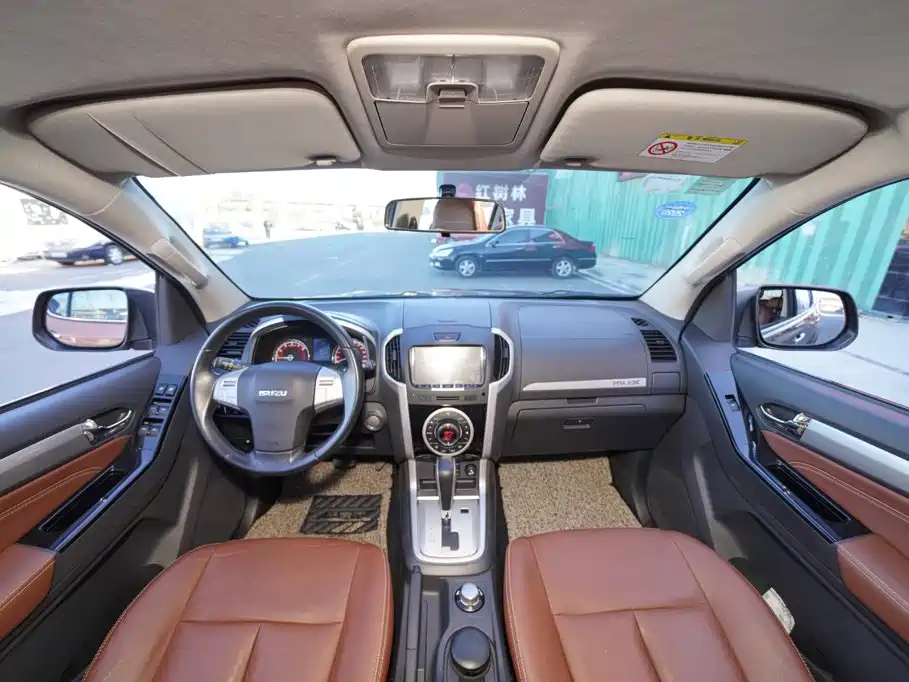 Isuzu MU-X — миниатюра 4