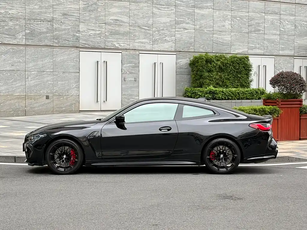 BMW M4 2022 M4