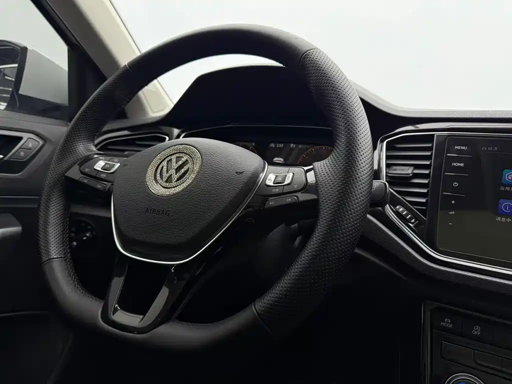 VOLKSWAGEN T ROC EXPLORING SONGS