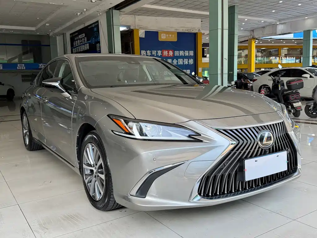 Lexus ES — миниатюра 3