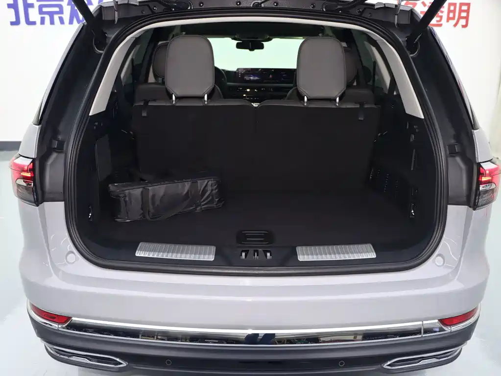 Lincoln Aviator — миниатюра 21