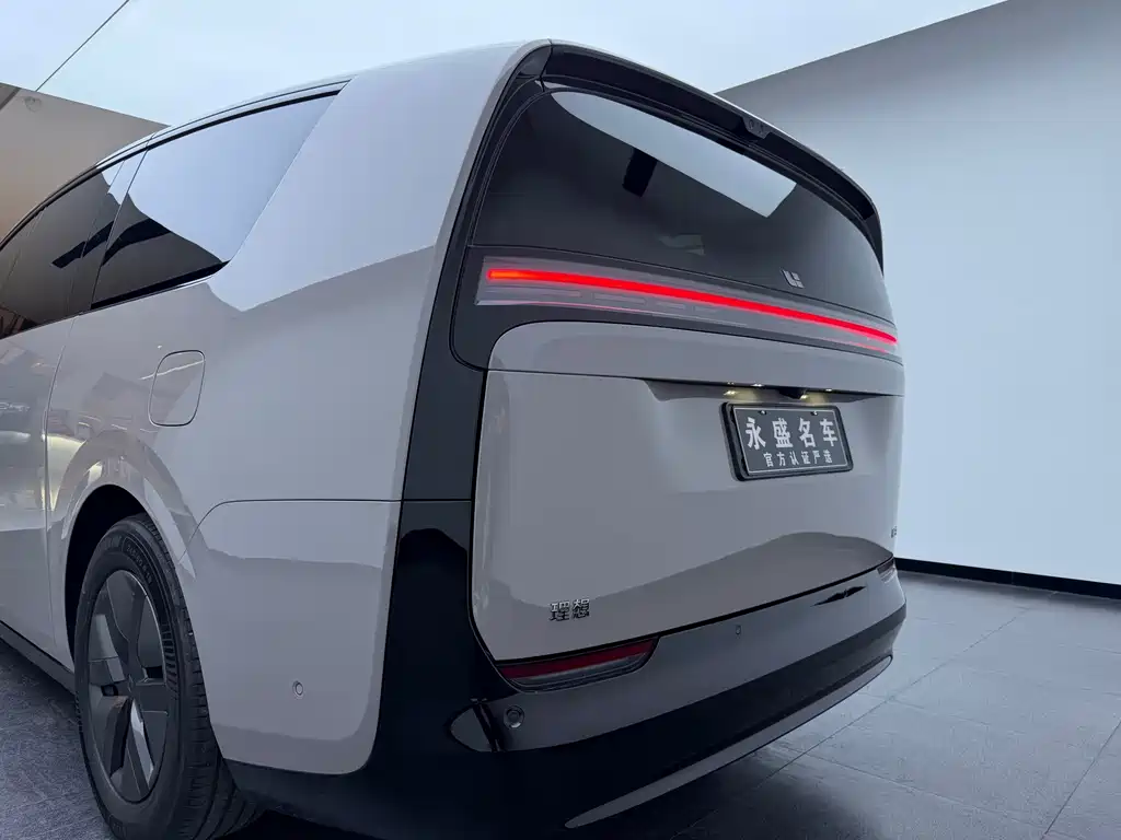 Li Auto Li MEGA — миниатюра 27