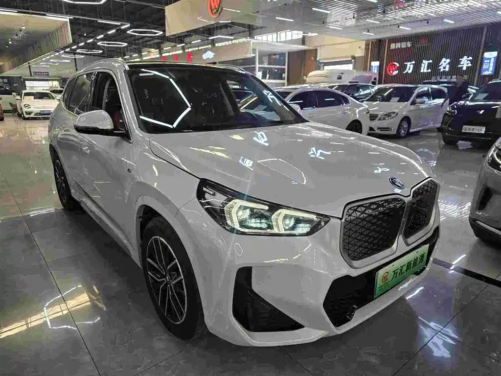BMW iX1 — миниатюра 3