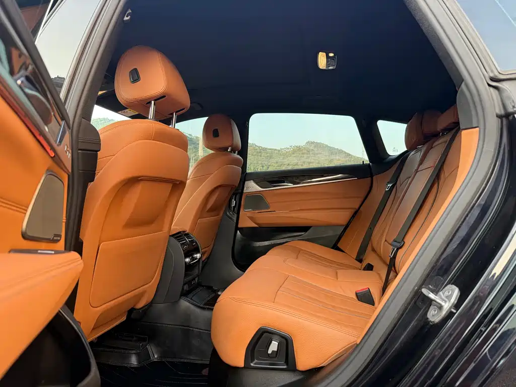 BMW 6 Series GT — миниатюра 8