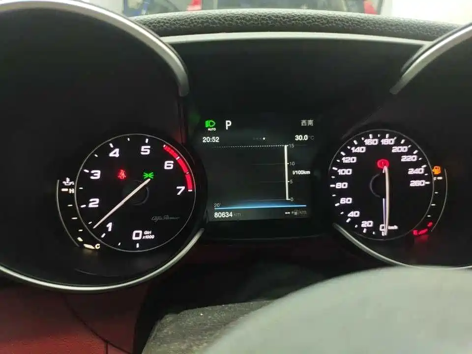 Alfa Romeo Giulia — миниатюра 6