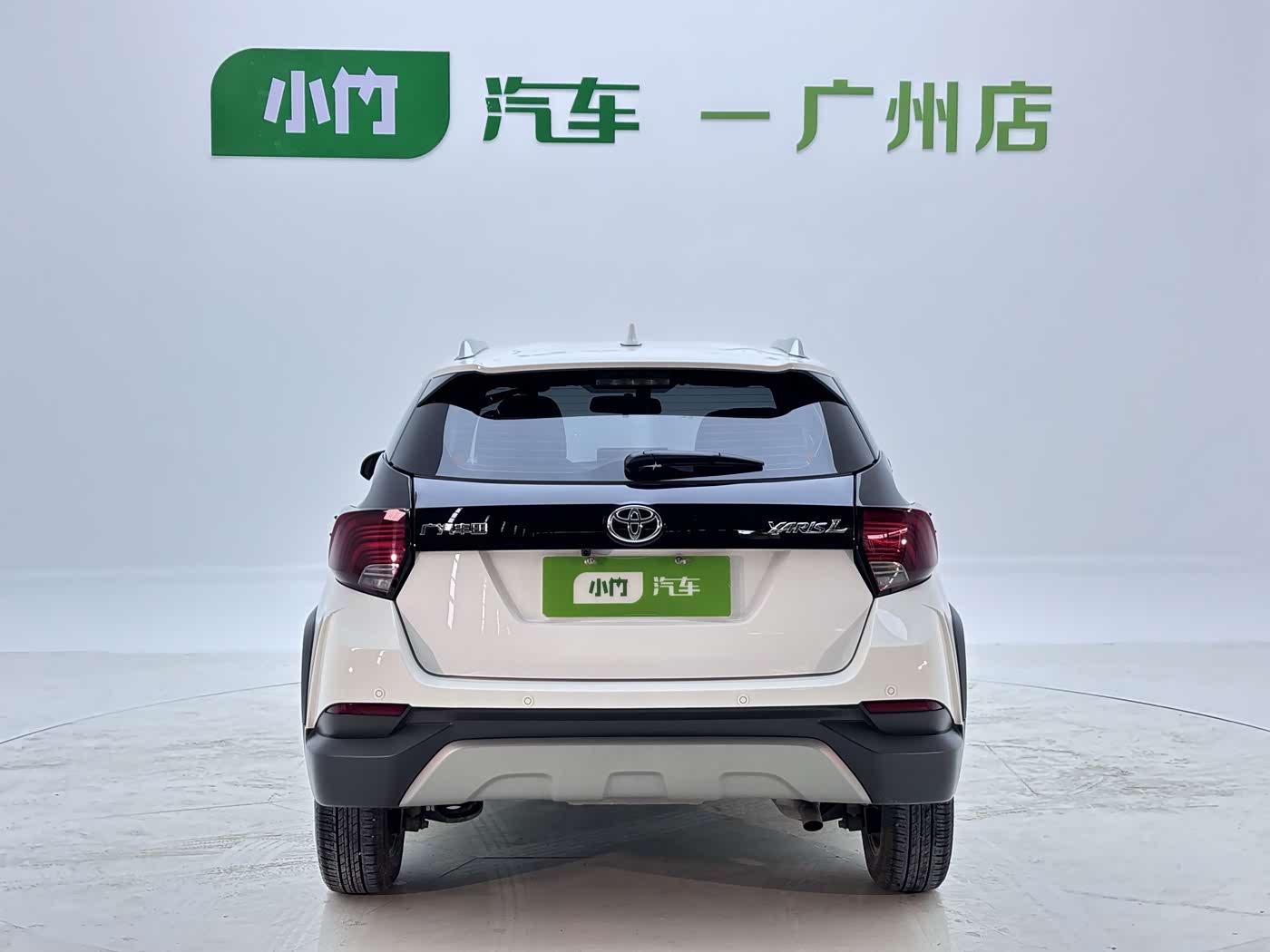 Toyota YARiS L Zhi Xuan 1.5 л 2022 г. Белый, пробег 13000 км